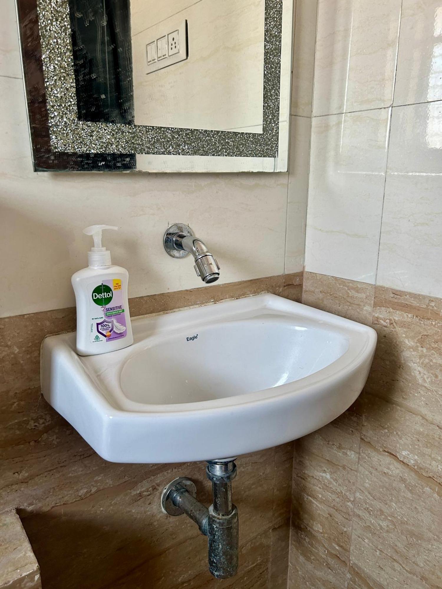 Zenith Homes - Boomerang Suites Mumbai  Buitenkant foto